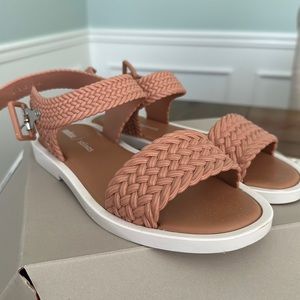 Melissa / Salinas Size 7